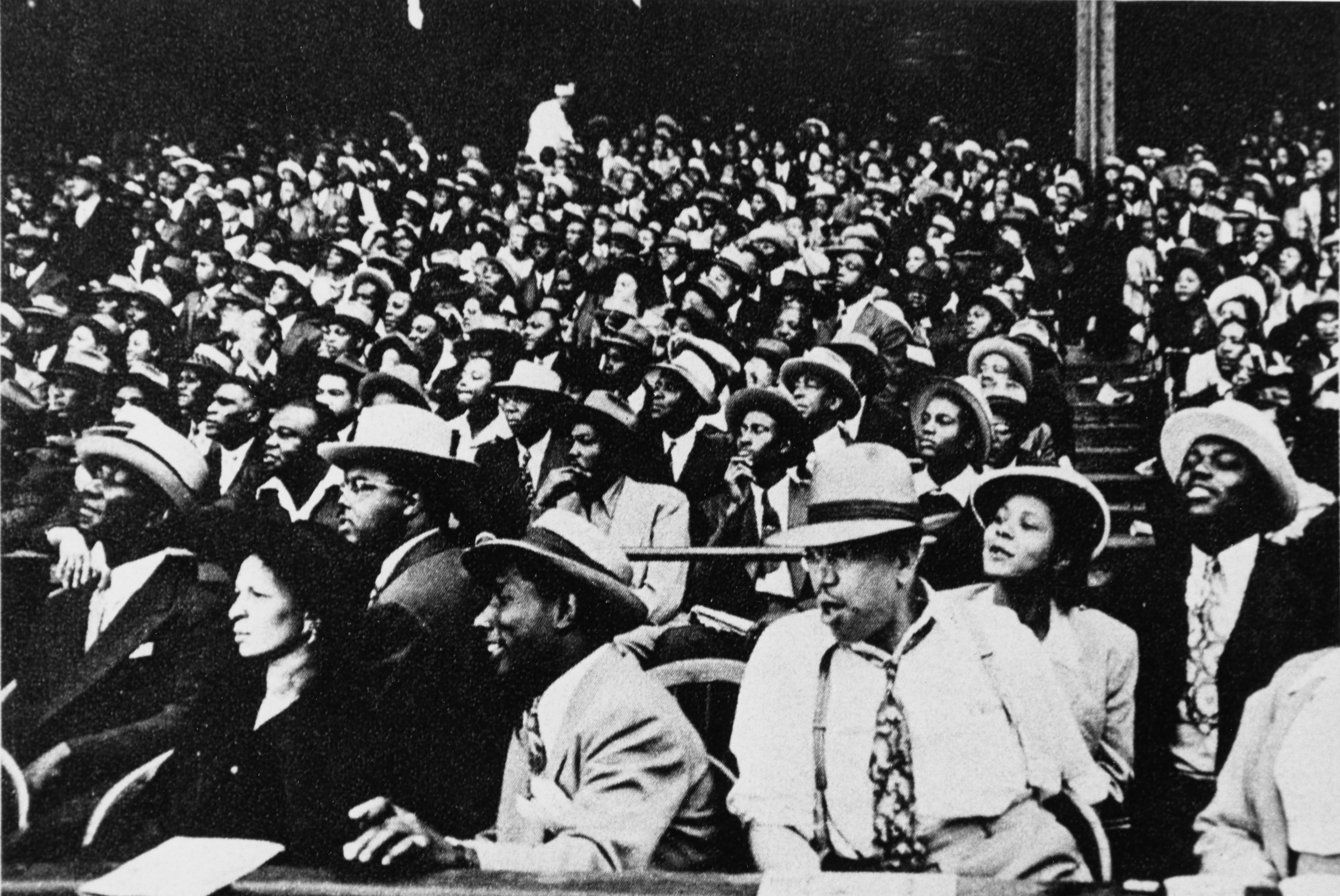 On September 17 1946 more than nineteen thousand fans gathered in New Yorks - photo 3