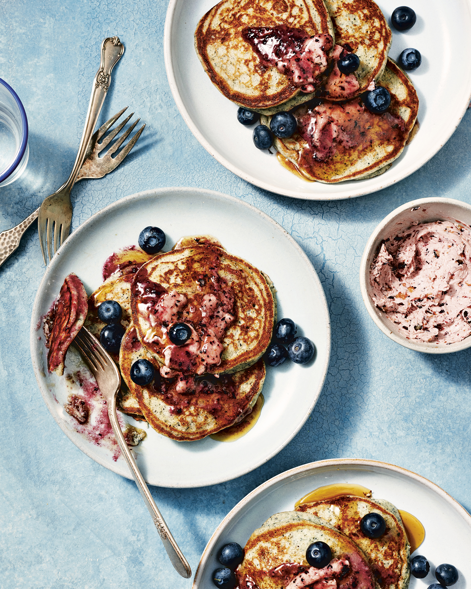 Makes 14 to 16 pancakes I wish I could say that I always knew about blue corn - photo 3