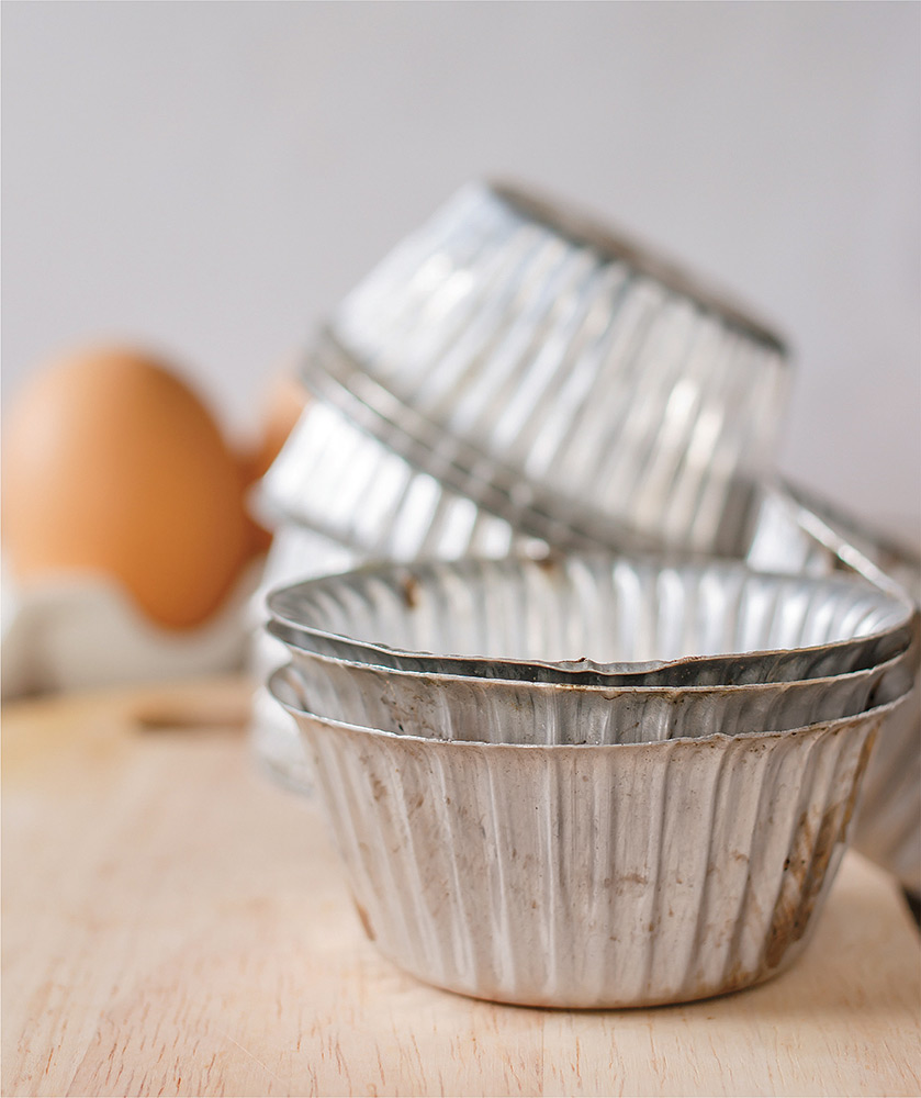 BAKED EGGS MAKES 12 whole eggs PREP TIME 3 minutes 12 eggs in their shells - photo 7