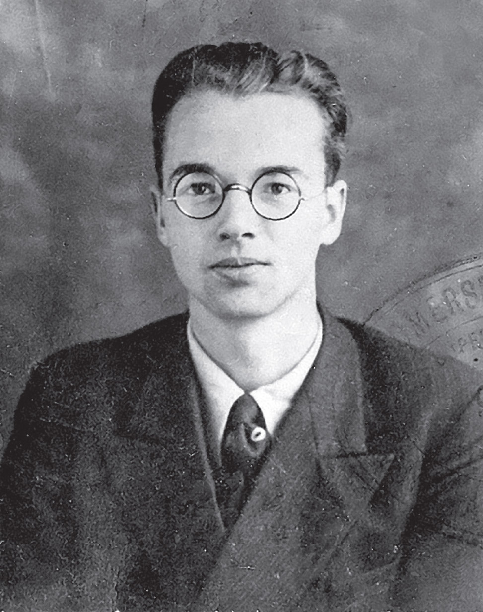 Klaus Fuchs on his British Registration Card in 1933 aged 21 Rudolf - photo 2