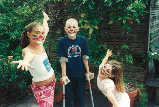 Having fun with my sisters at home during a gap between chemo treatments - photo 11