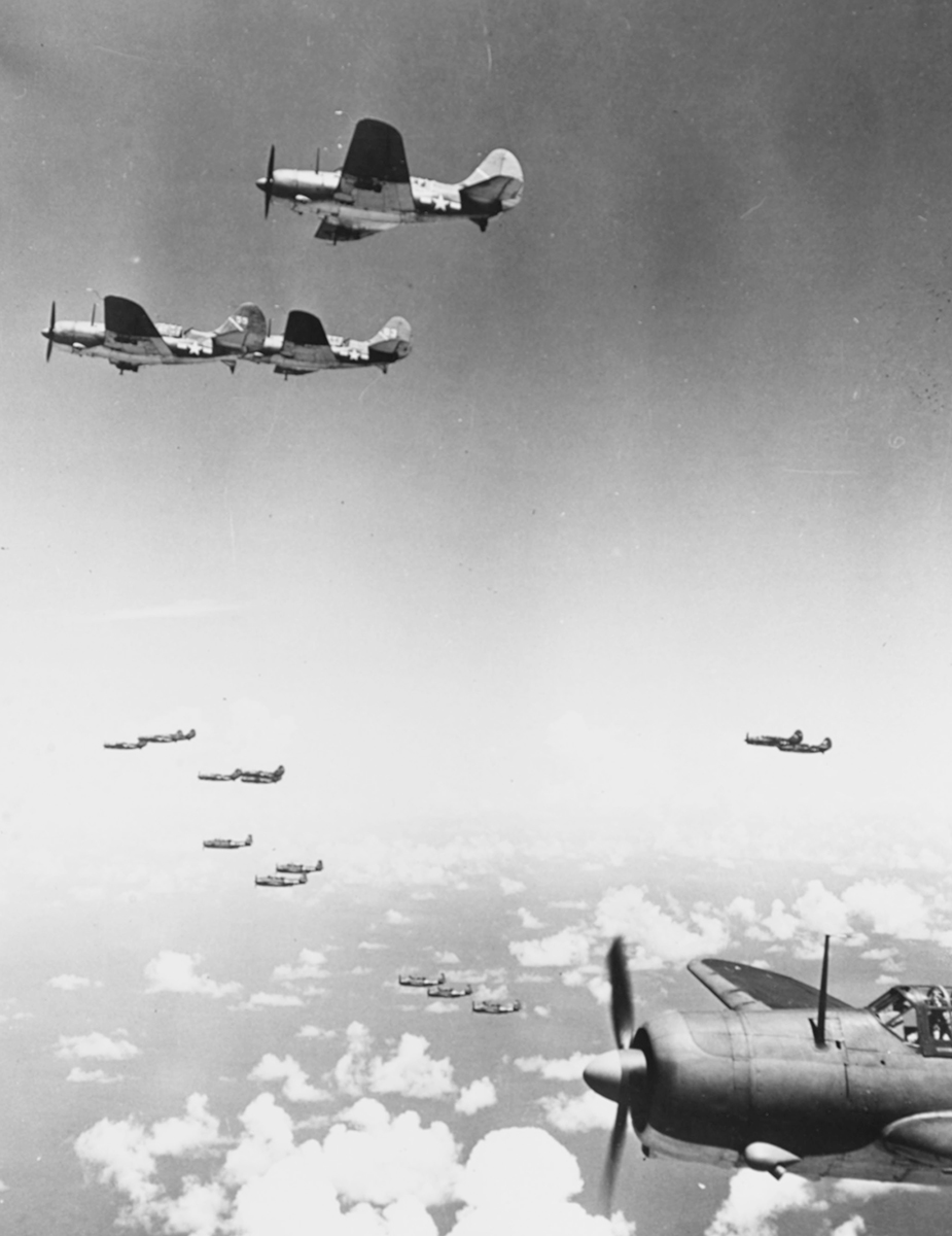 This photograph shows a group of Helldivers and Avengers on their way to attack - photo 4