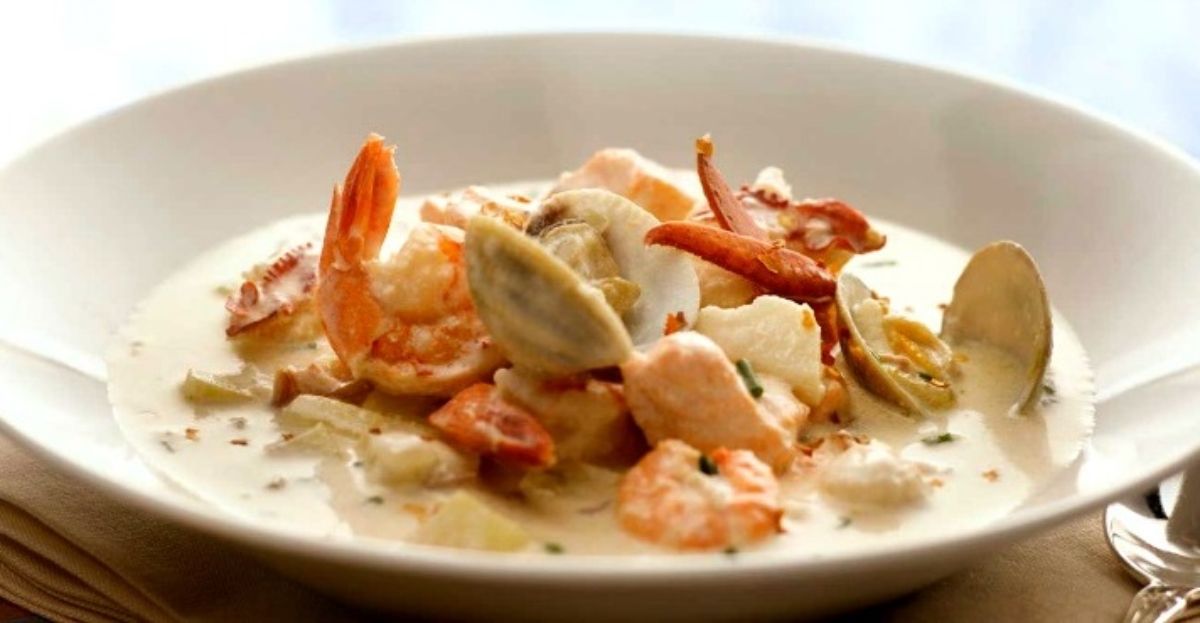 Save the leftovers of this creamy seafood chowder to reheat them for a - photo 5