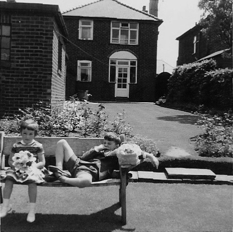 Gawsworth Road MacclesfieldThats the place our back garden Thats me on the - photo 4