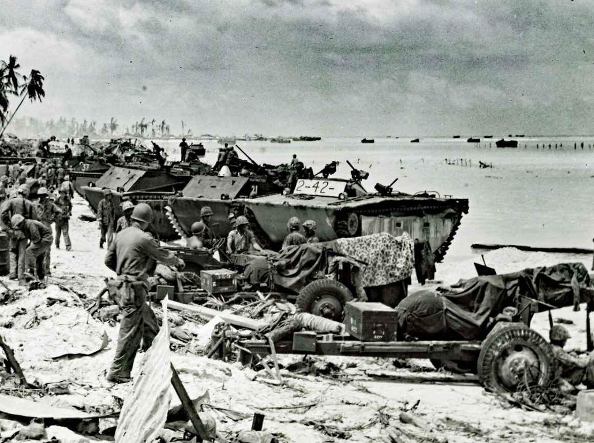 Scene on Red Beach No 2 Crew members of a Coast Guard manned LST unload - photo 10