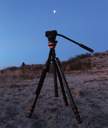 The tripod essential astrophotography equipment Thomas Nigro A general - photo 3