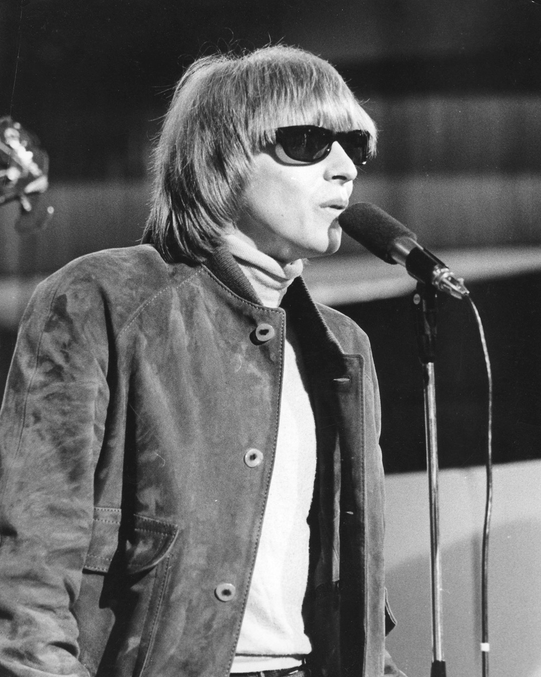 Keith Relf on Ready Steady Go in June 1965 photograph by Tony Gale - photo 2