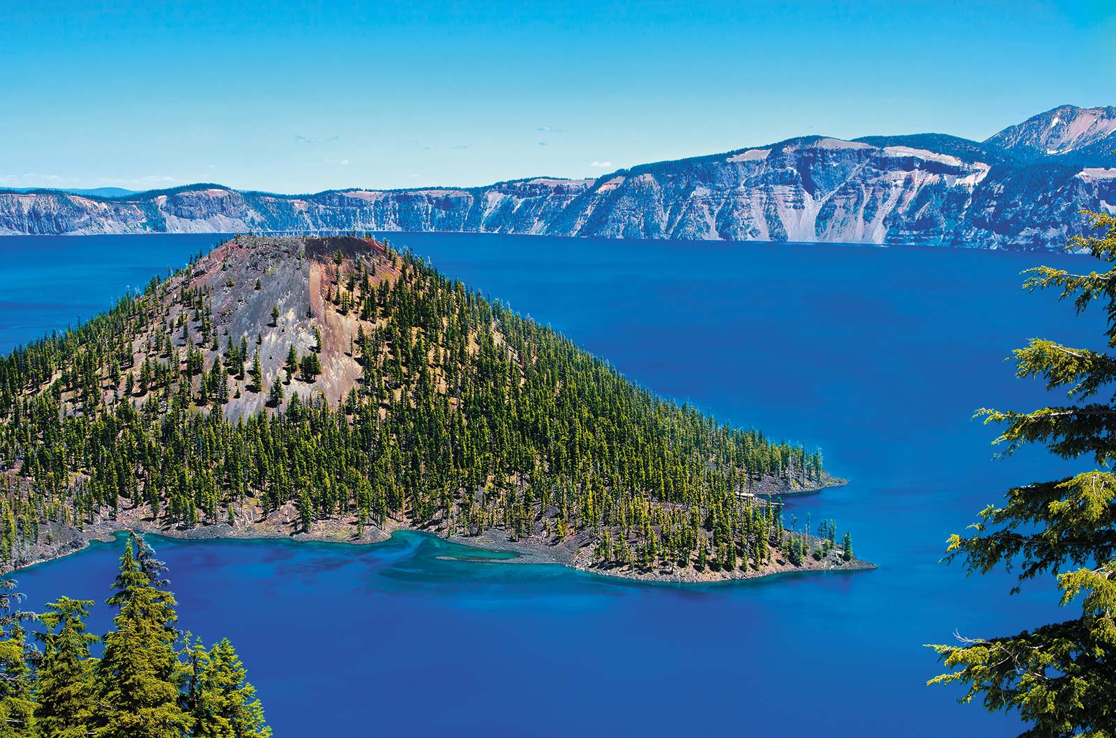 CRATER LAKE The ultra-clear water of the deepest lake in the United States - photo 11