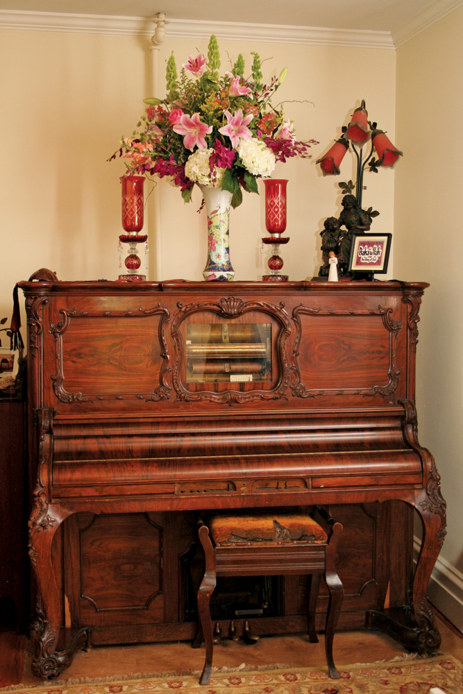 Image Credit istockphoto As a child Les took apart a player piano When he - photo 5