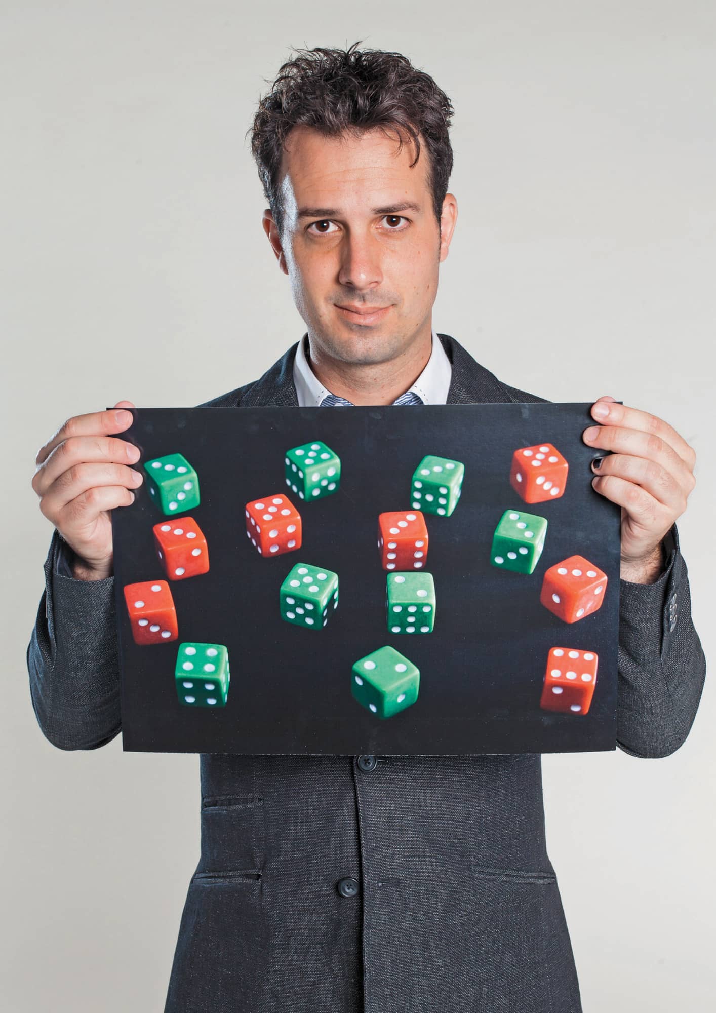 Here I am holding a photograph of some dice Answer this question before you - photo 6