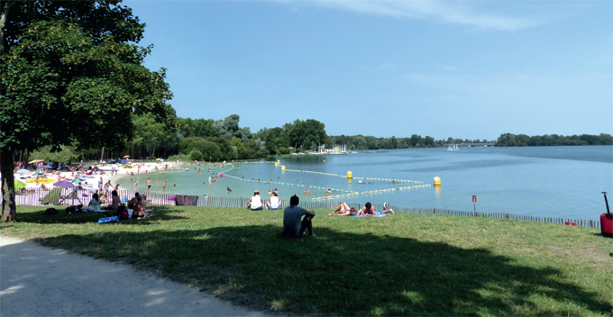 Bordeaux lake is a good place for picnicking Prologue INTRODUCTION The - photo 9