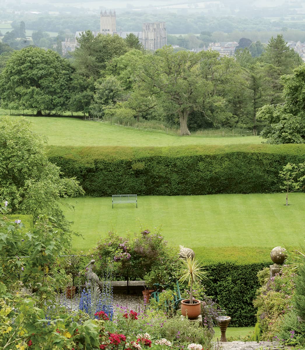 Wells Cathedral is the splendid backdrop to the Arts and Crafts garden at - photo 5