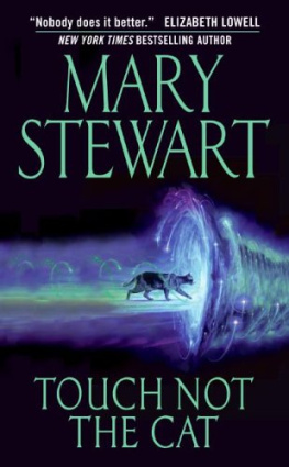 Mary Stewart - Touch Not the Cat