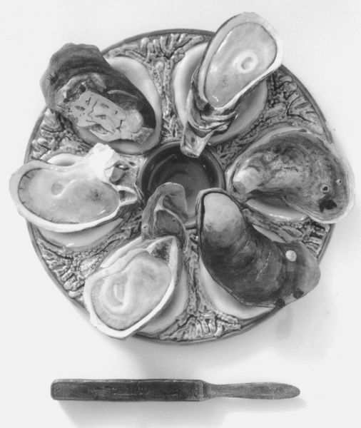 These oysters and crack knife were created by wildlife carver Walt Schmitz - photo 5