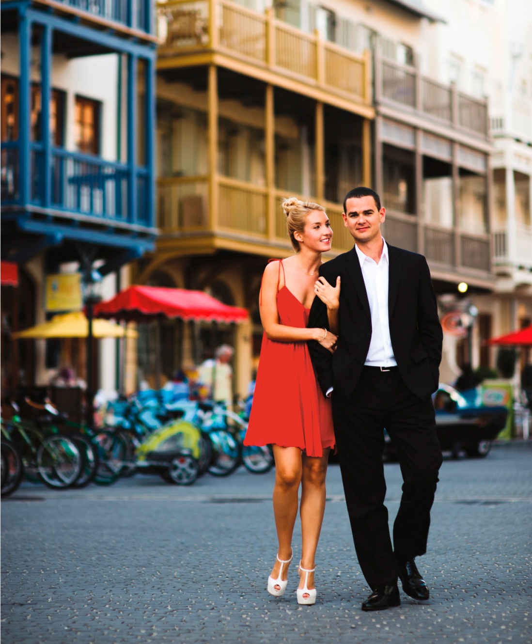 Golden-hour lighting adds to this dreamy prewedding stroll just before sunset - photo 7