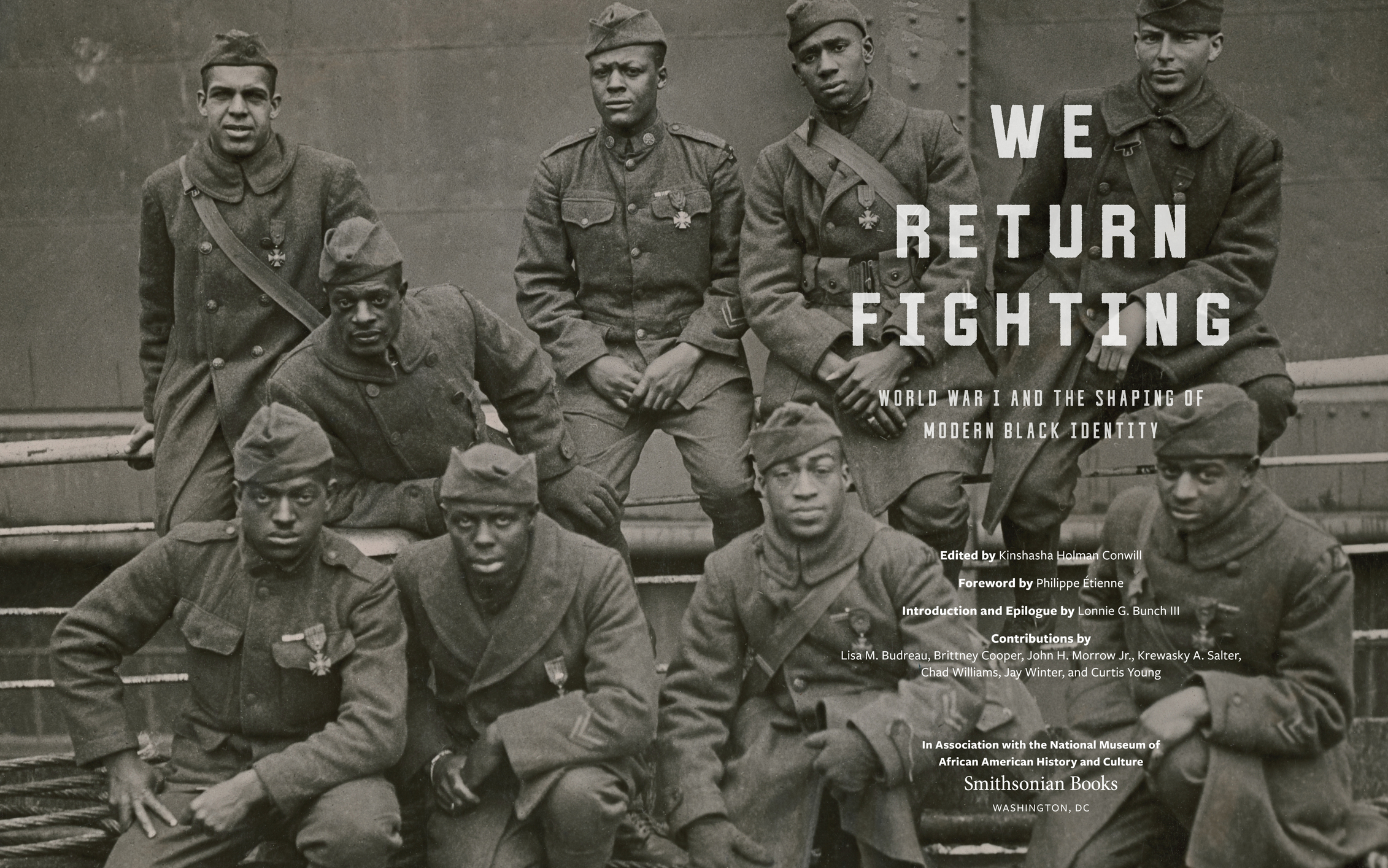 Soldiers of the 369th Infantry Regiment Harlem Hellfighters proudly wearing - photo 3