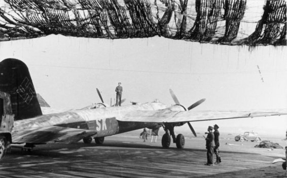 A German heavy bomber during the war World War II Dogfights Like lethal - photo 3