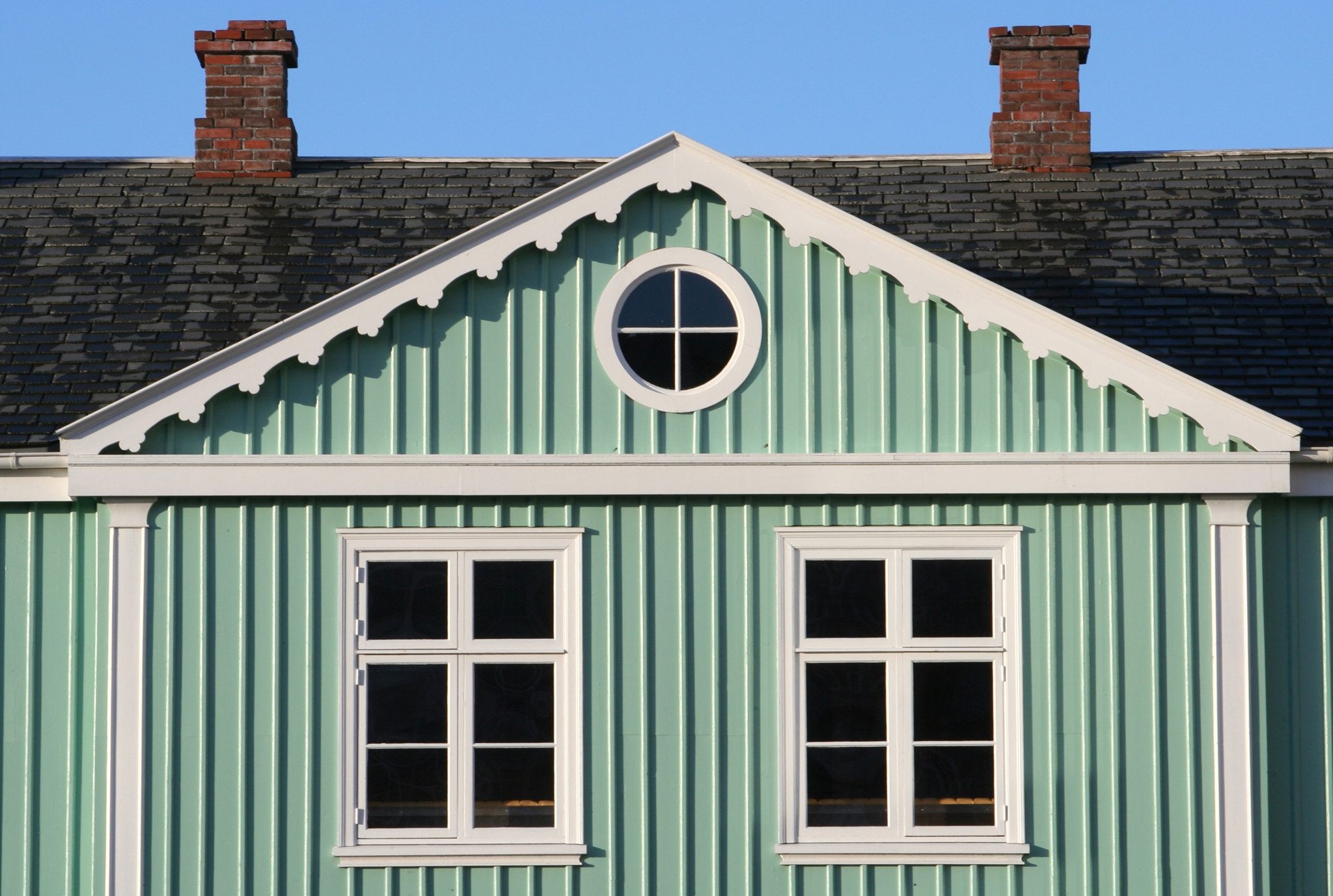 Reykjavks old houses are weatherproofed in brightly coloured corrugated iron - photo 4