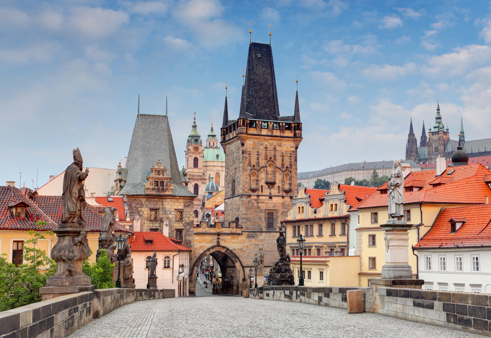 Charles Bridge links the Old Town and Mal Strana quarters of Prague - photo 13