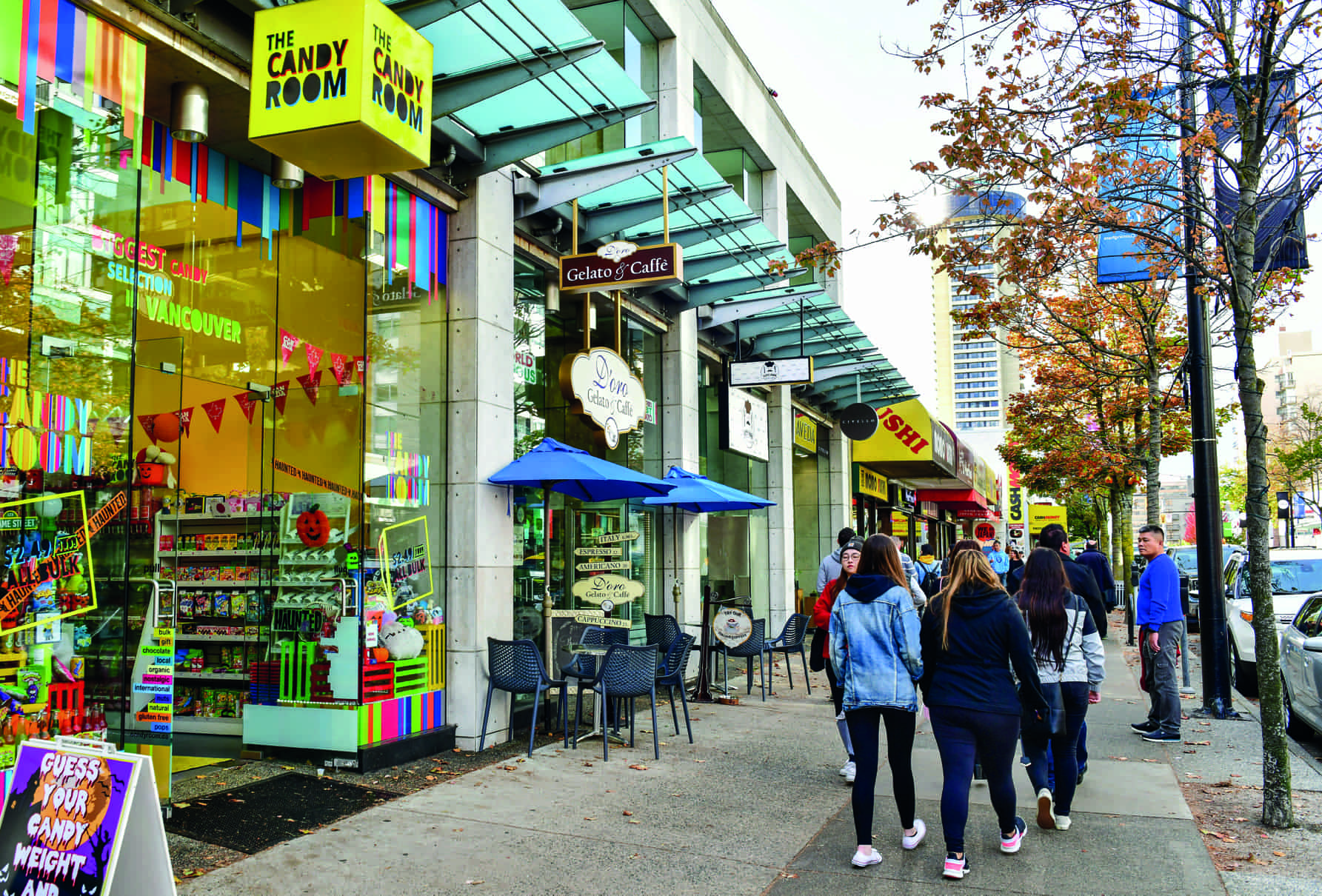 SHOPPING Robson Street in Vancouver has a wide range of stores Shutterstock - photo 9