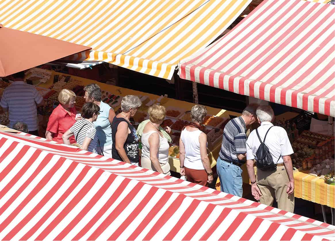 Food markets Succumb to the colourful fruit and vegetables at cours Saleya - photo 6