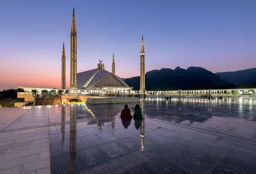 Shah Faisal Mosque Islamabad Shutterstock Mountain scenery - photo 15