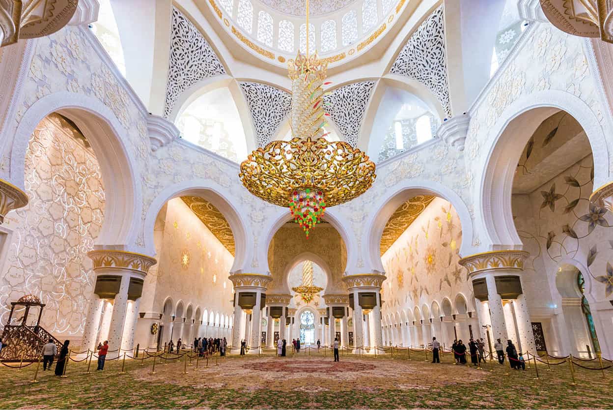 Sheikh Zayed Grand Mosque Abu Dhabis most dramatic sight a huge snow-white - photo 7