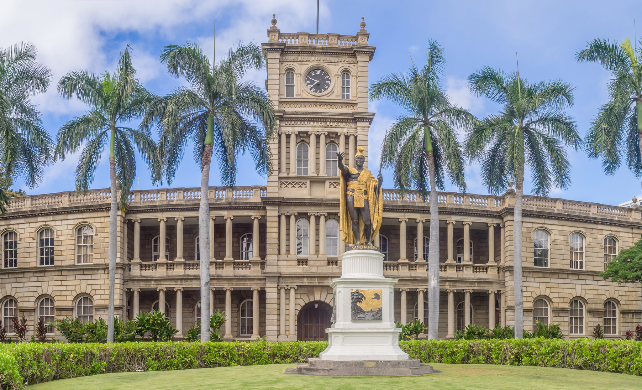 Statue of King Kamehameha in front of Iolani Palace Honolulu Top 10 - photo 6