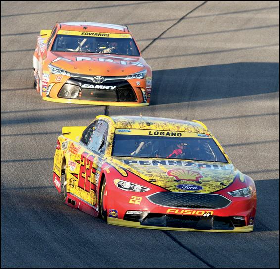 CHAPTER 1 PILEUP AT DAYTONA The Daytona International Speedway is one of the - photo 1