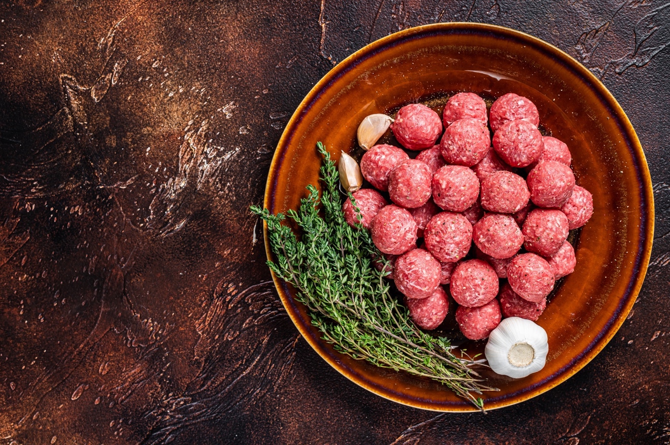 Slow cooked meatballs with rice herbs and tomato juice Preparation Time 10 - photo 7