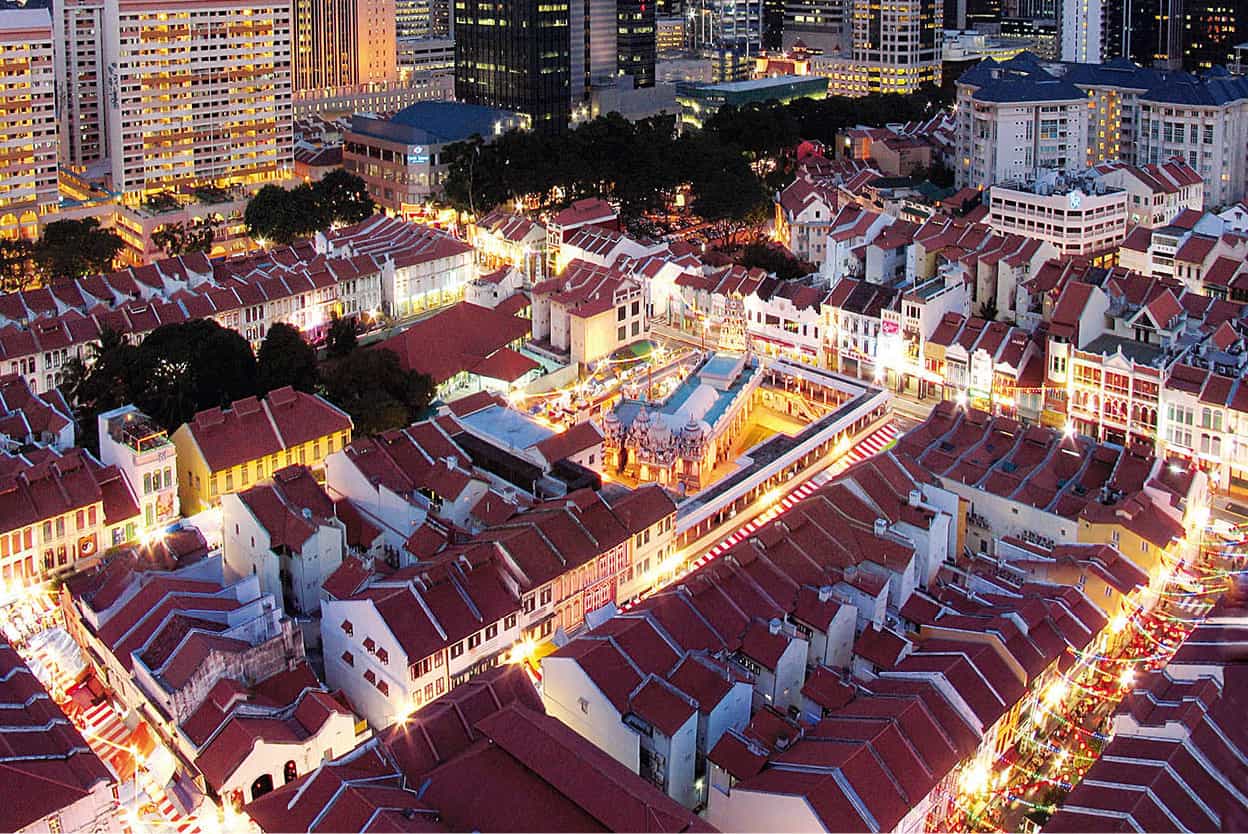Singapores Chinatown market Night markets are a feature of Southeast Asia and - photo 9