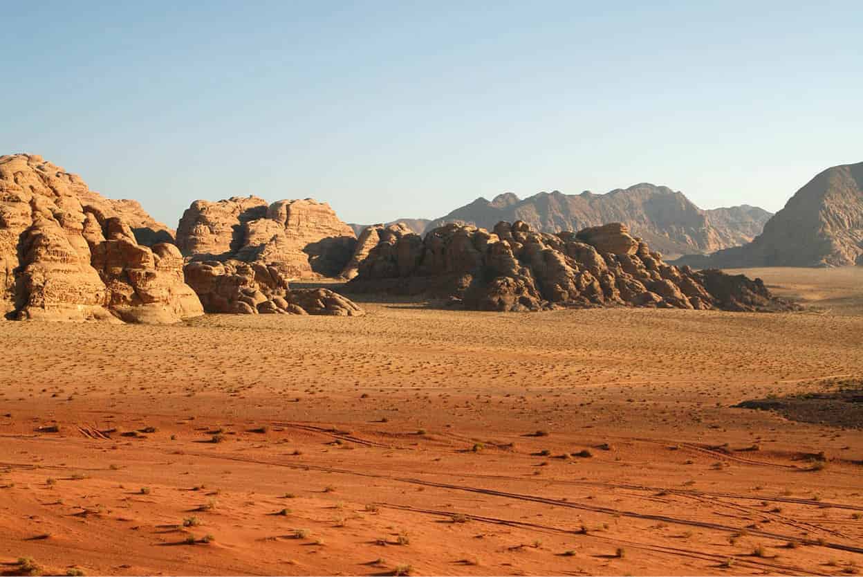 Wadi Rum Lying a few kilometres south off the Desert Highway Al-tariq - photo 4