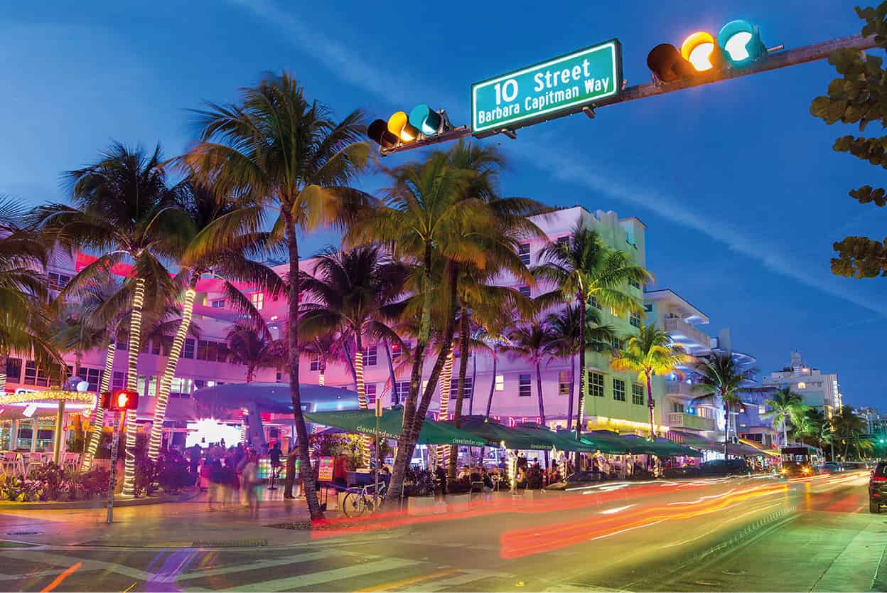 South Beach The buff bronze and beautiful people gather at the red-hot - photo 11