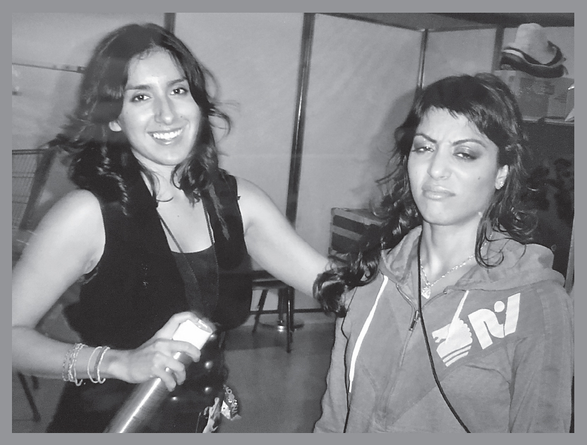 Backstage with Reshma Gajjar on Madonnas tour2006 On the set of Roar with - photo 3