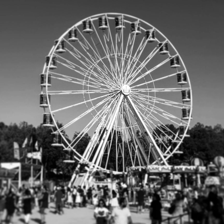 WHEEL OF AMUSEMENT See the people having fun The wheel spins in the summer - photo 5