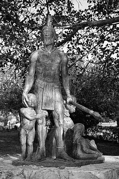 Statue of Gonzalo Guerrero by Raul Ayala Arellano 1974 by Feliks 2008 - photo 2