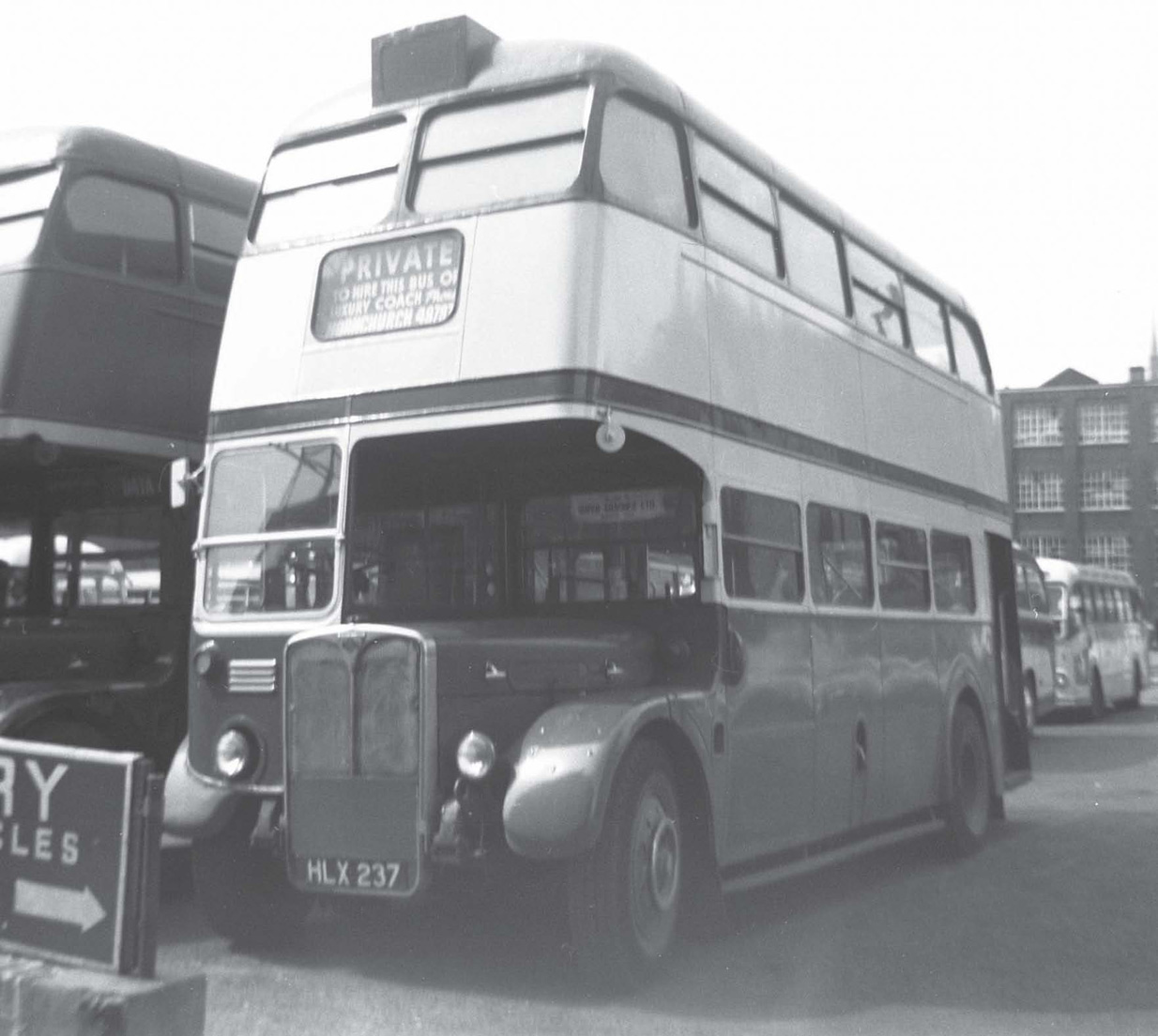 Particularly following the drastic service cuts of 1958 many London Transport - photo 5