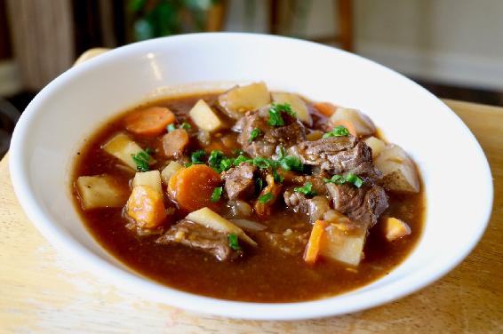 This is a delicious beef stew dish you can make whenever you need something - photo 3