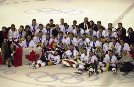 Tim Wharnsby - Gold - How Gretzky’s Men Ended Canada’s 50-Year Olympic Hockey Drought