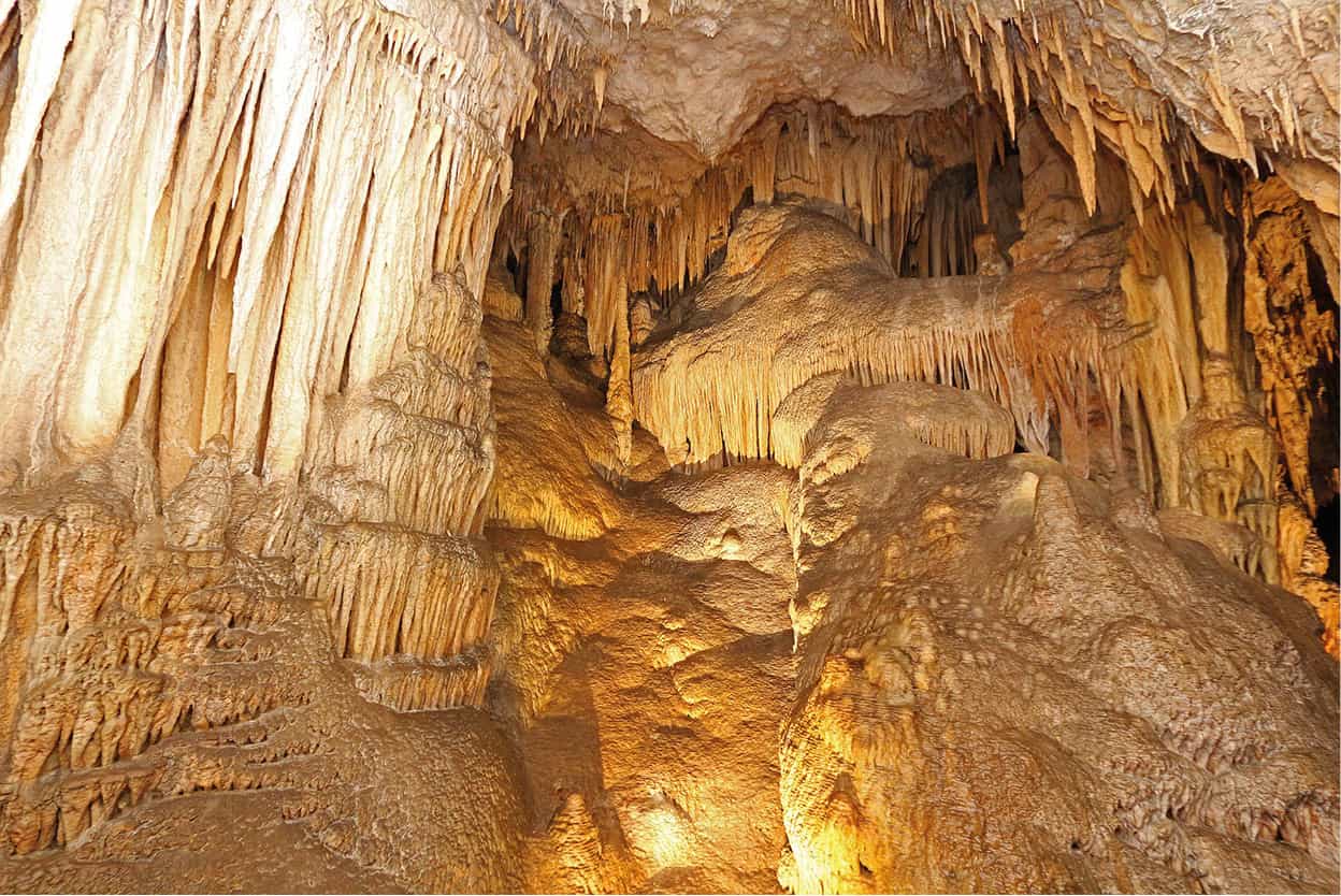 Kartchner Caverns A rare wet living-cave system in the Whetstone Mountains - photo 9