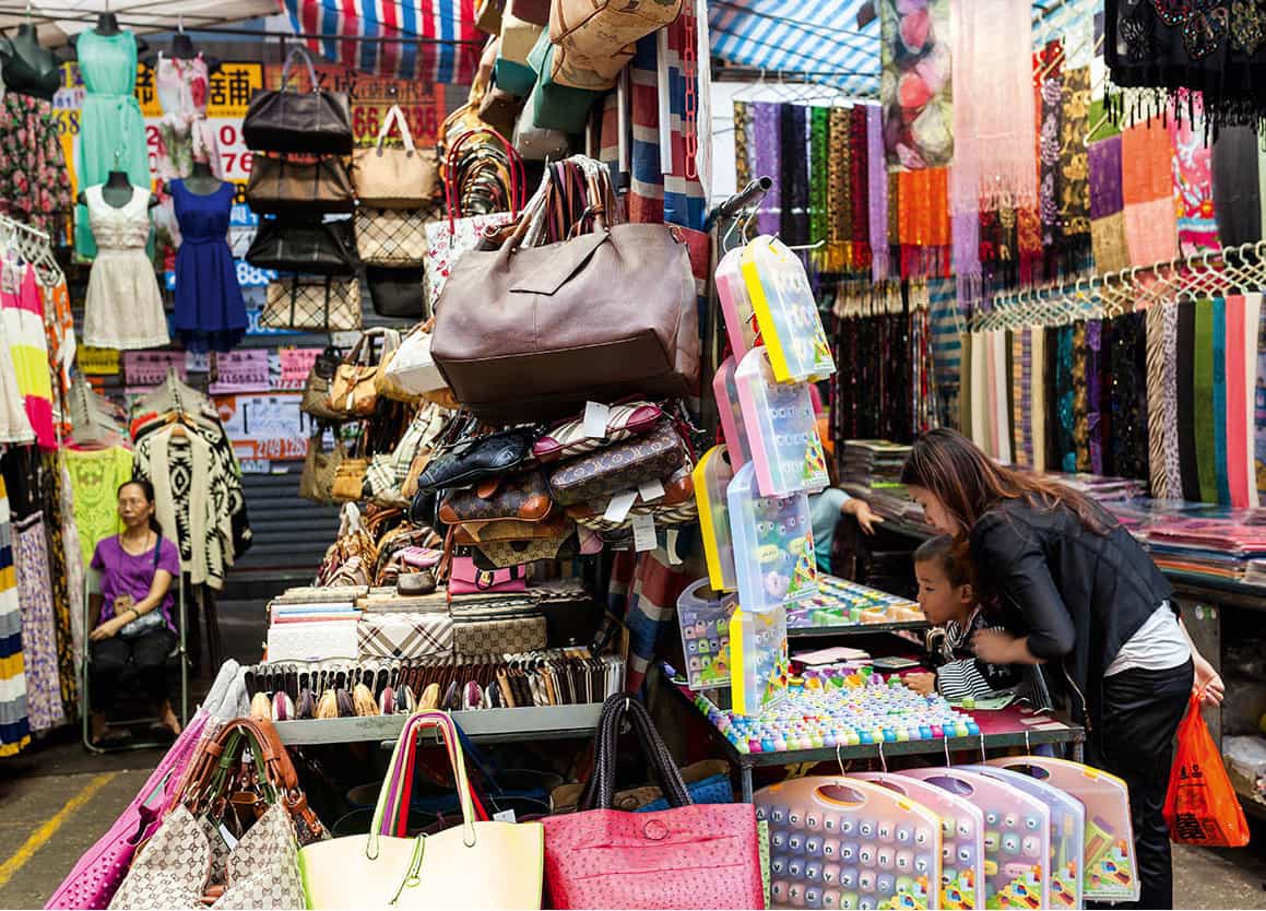 Shopping There are traditional stores in Sheung Wan in Kowloon Ming - photo 10