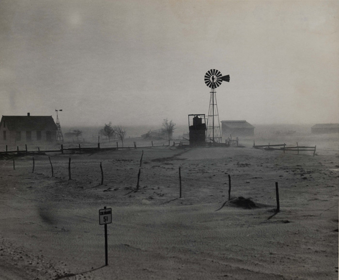 Plate 7 A scene along Highway 51 in Baca County Colorado in the 1930s - photo 11