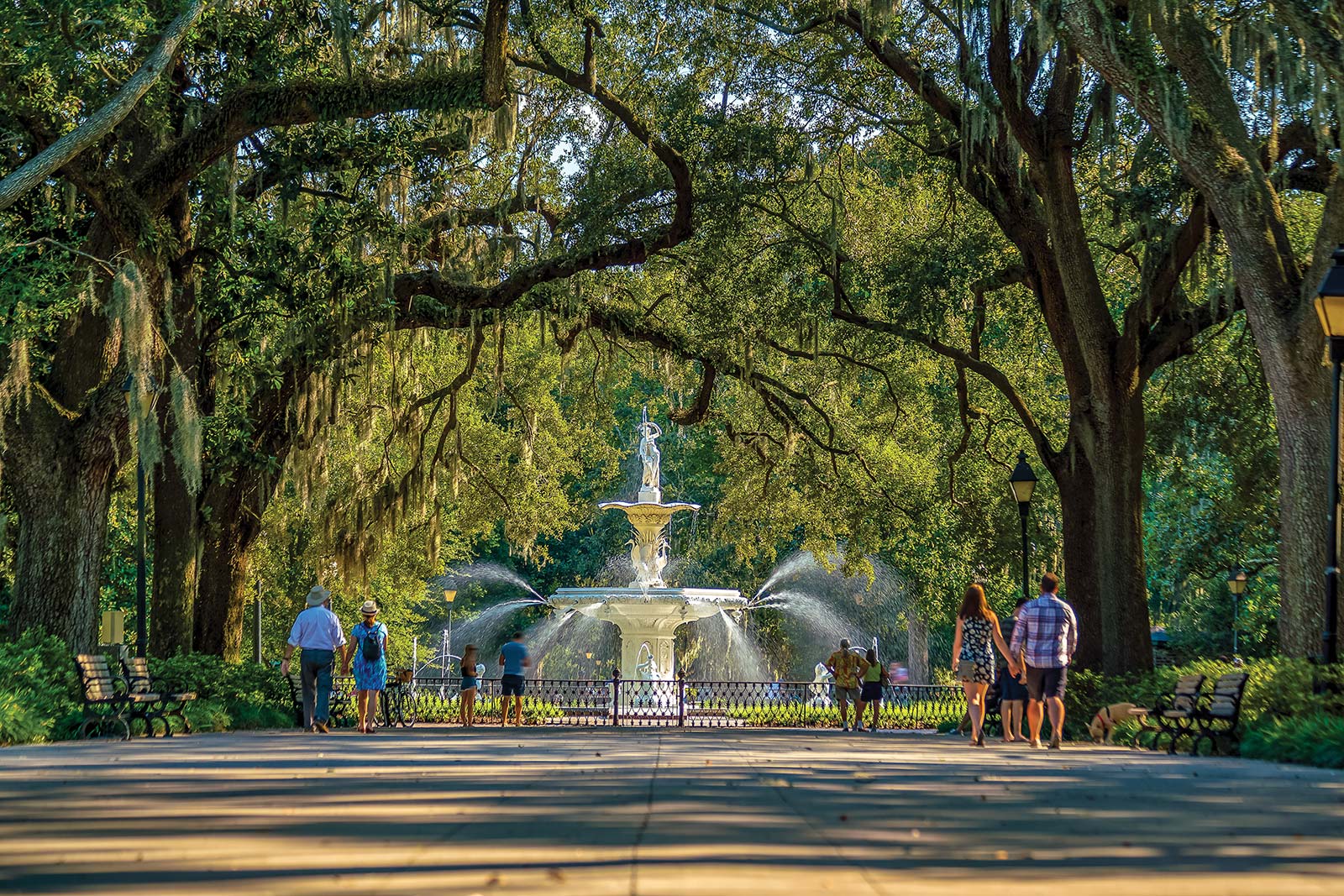 Strollable Scenery The historic downtown areas of Charleston and Savannah are - photo 14