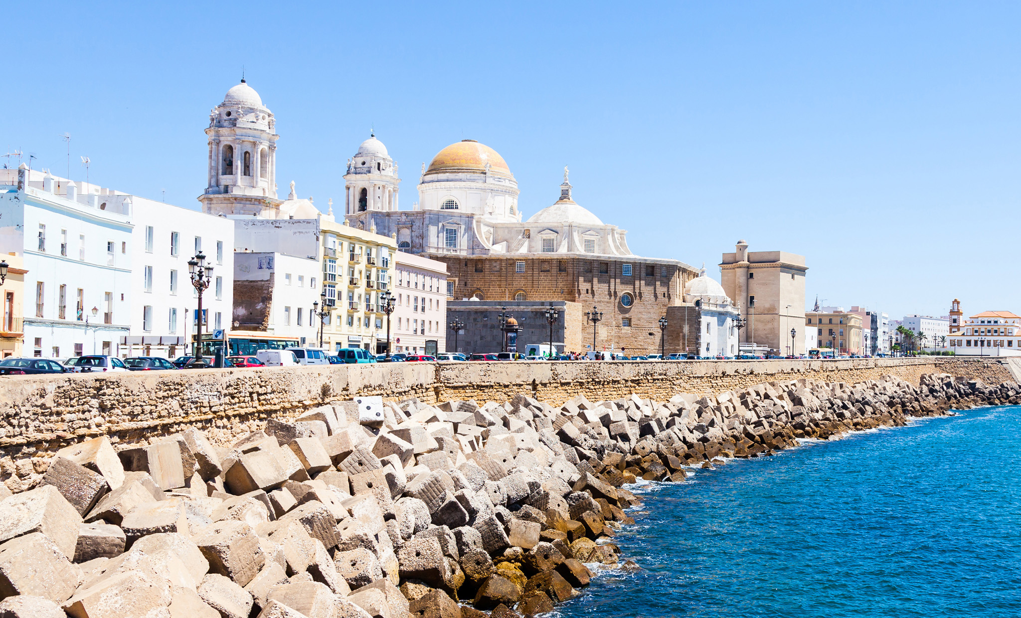 The Catedral Nueva sits proudly above Cdiz seafront Day 2 Morning Explore - photo 4