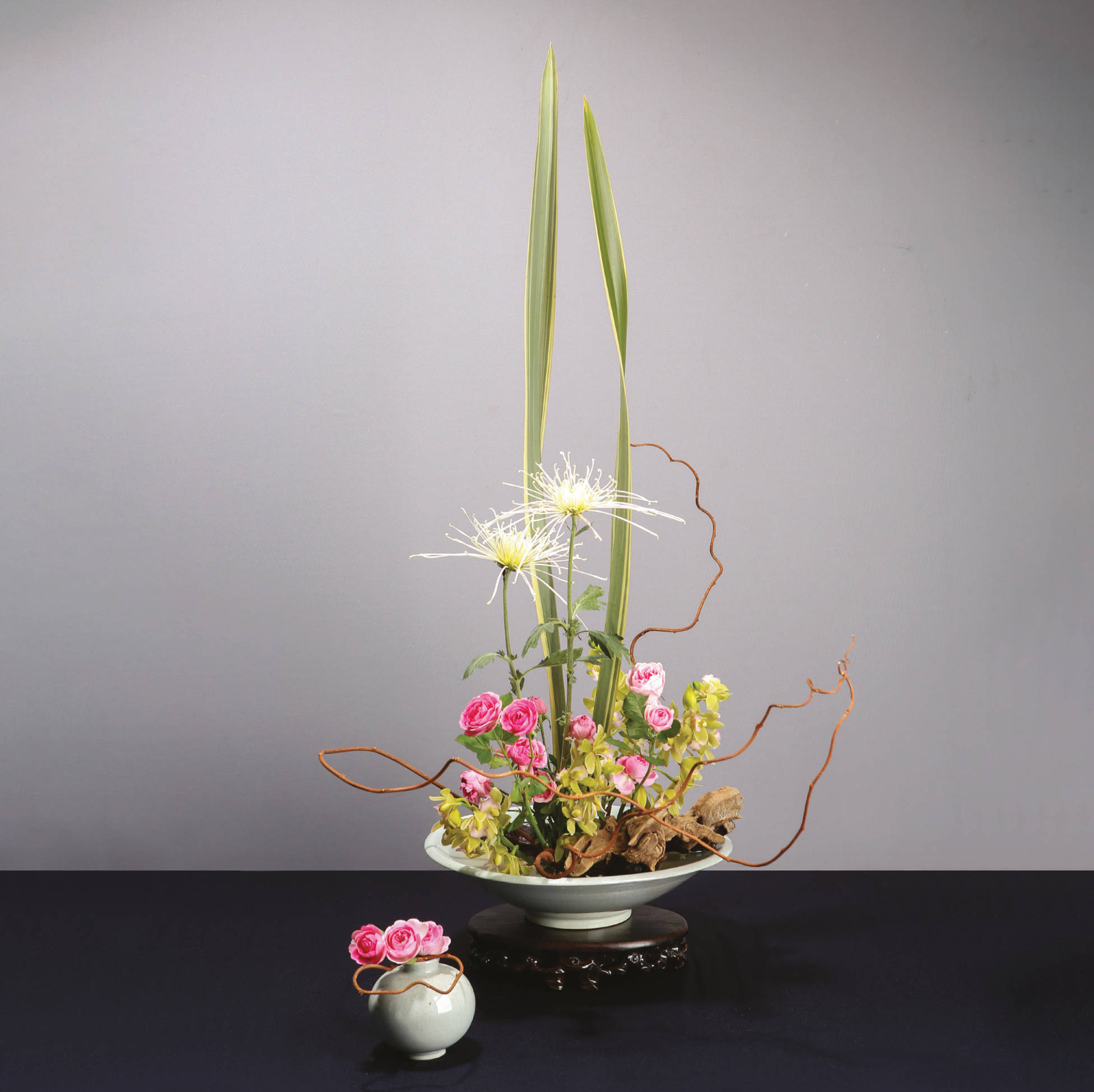 Cocoji Traditional Korean Flower Arrangement - photo 13