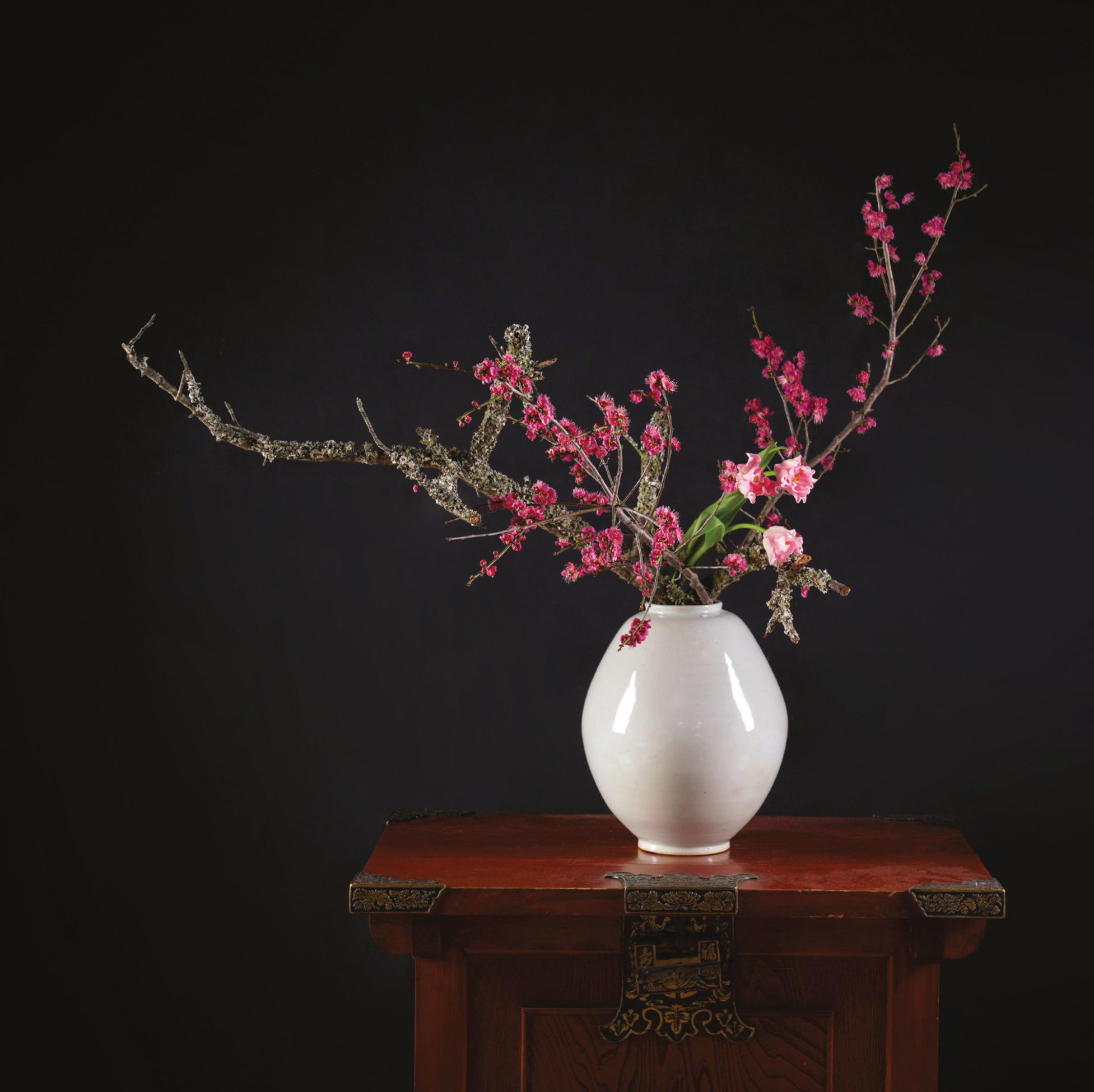 Cocoji Traditional Korean Flower Arrangement - photo 17