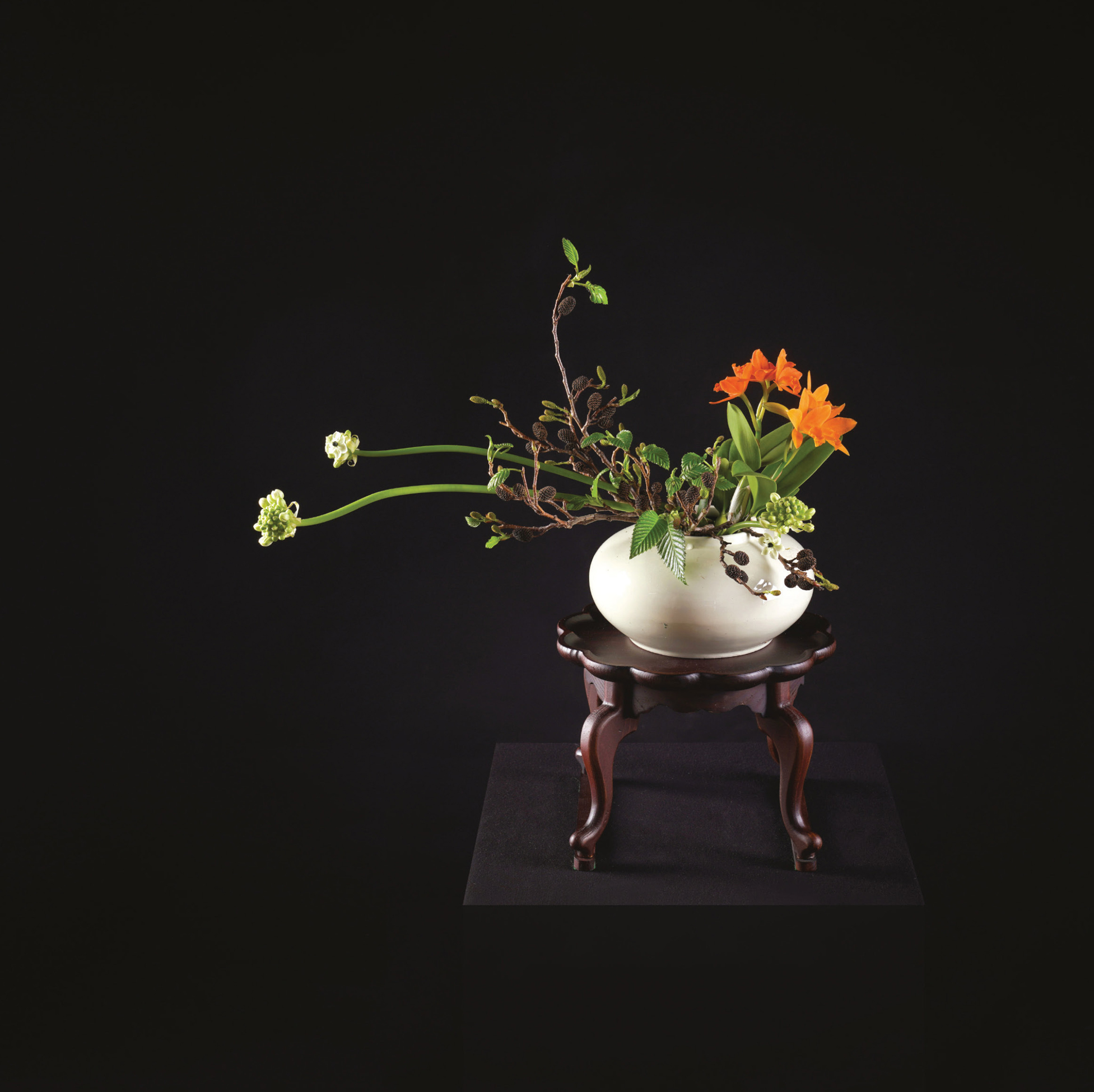 Cocoji Traditional Korean Flower Arrangement - photo 25