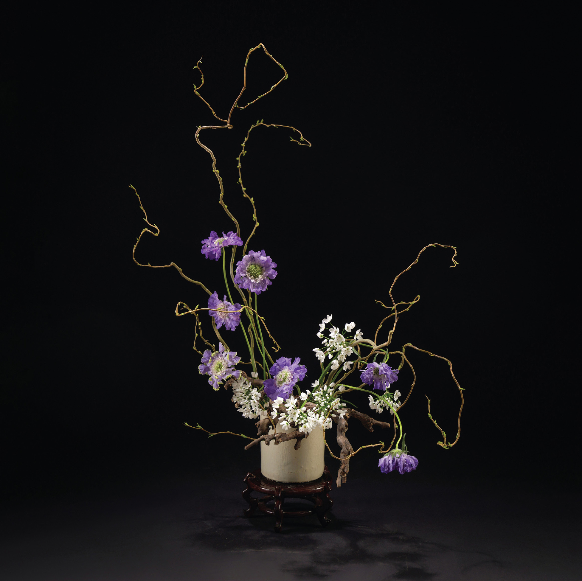 Cocoji Traditional Korean Flower Arrangement - photo 39