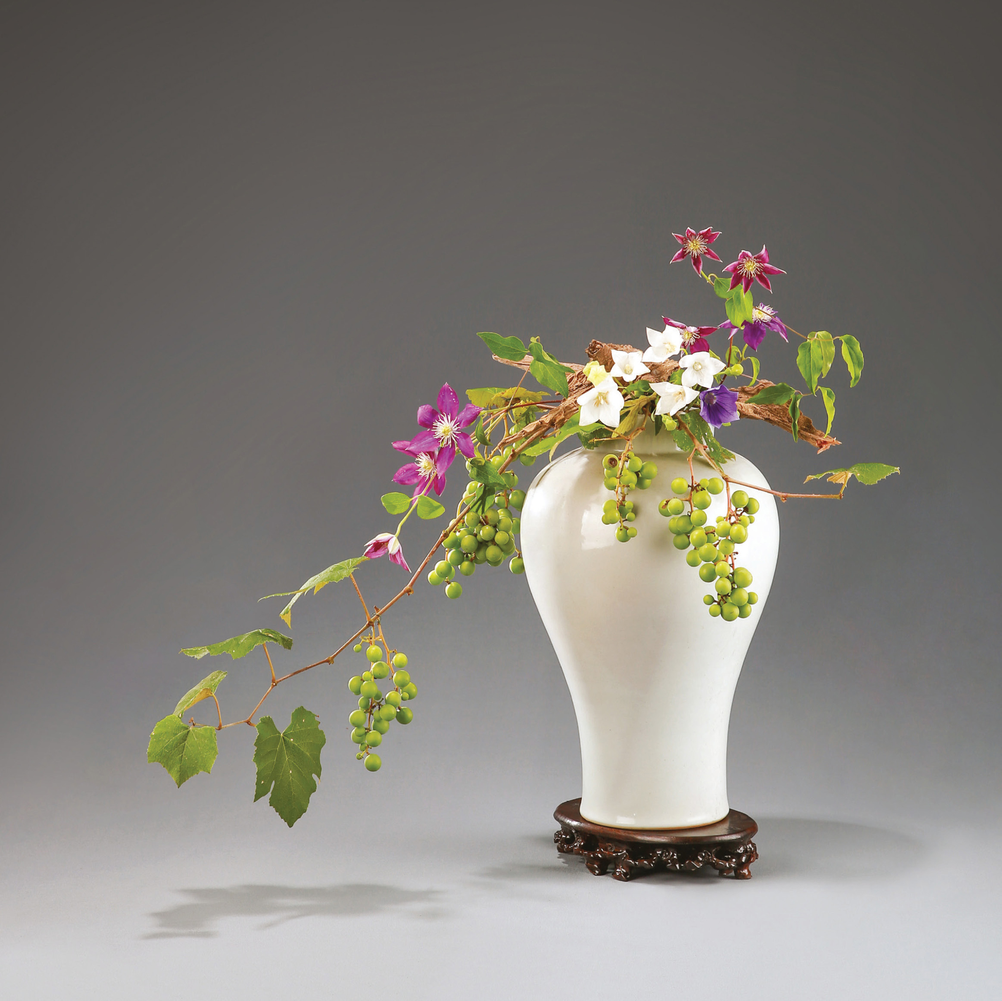 Cocoji Traditional Korean Flower Arrangement - photo 47