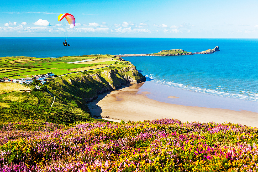 BILLY STOCKSHUTTERSTOCK D COASTAL SCENERY Surrounded by sea Britains epic - photo 15